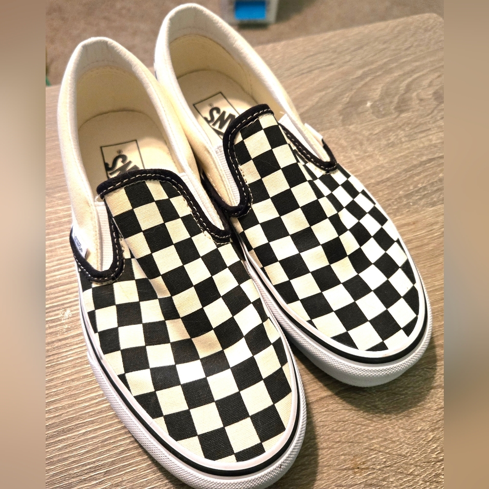 Classic checkered slip ons